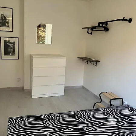 U Lesoparku - Kobylisy Apartamento